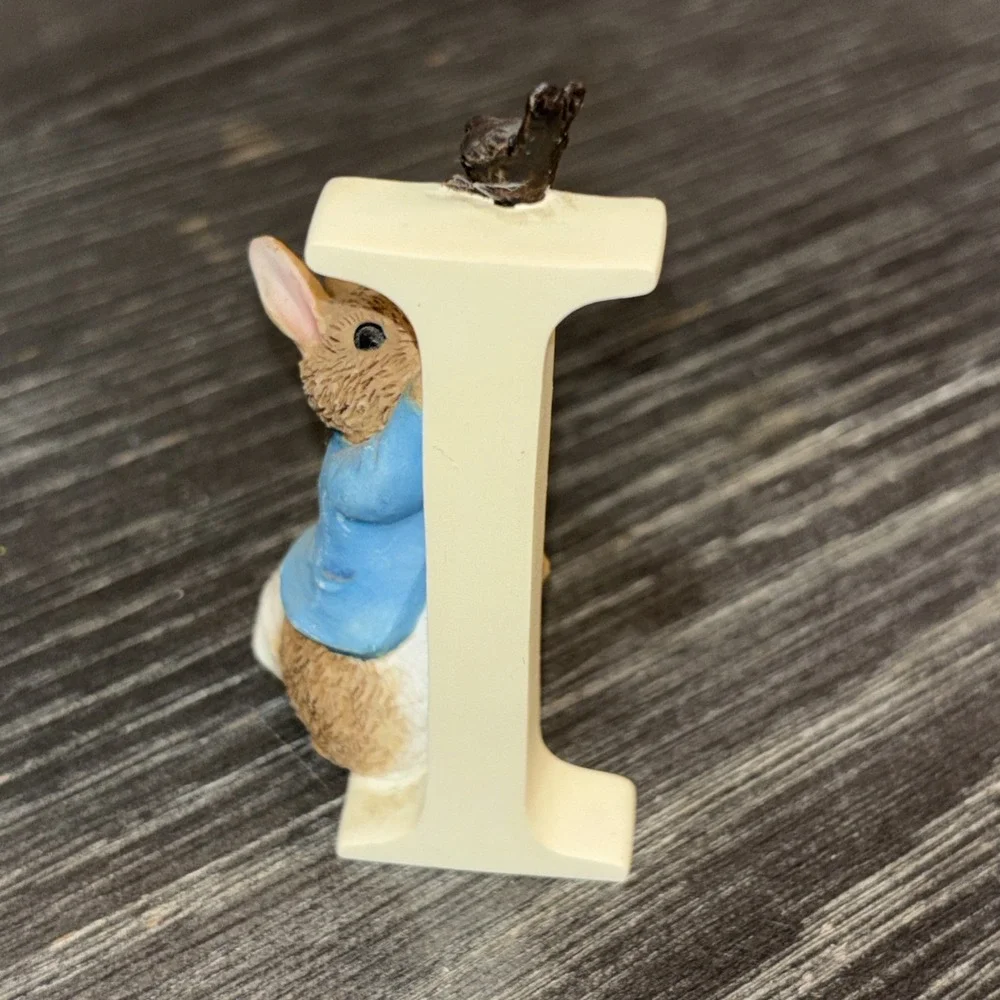 Peter Rabbit Alphabet Figurine Enesco 2005 Letter I Peter Rabbit A 5001